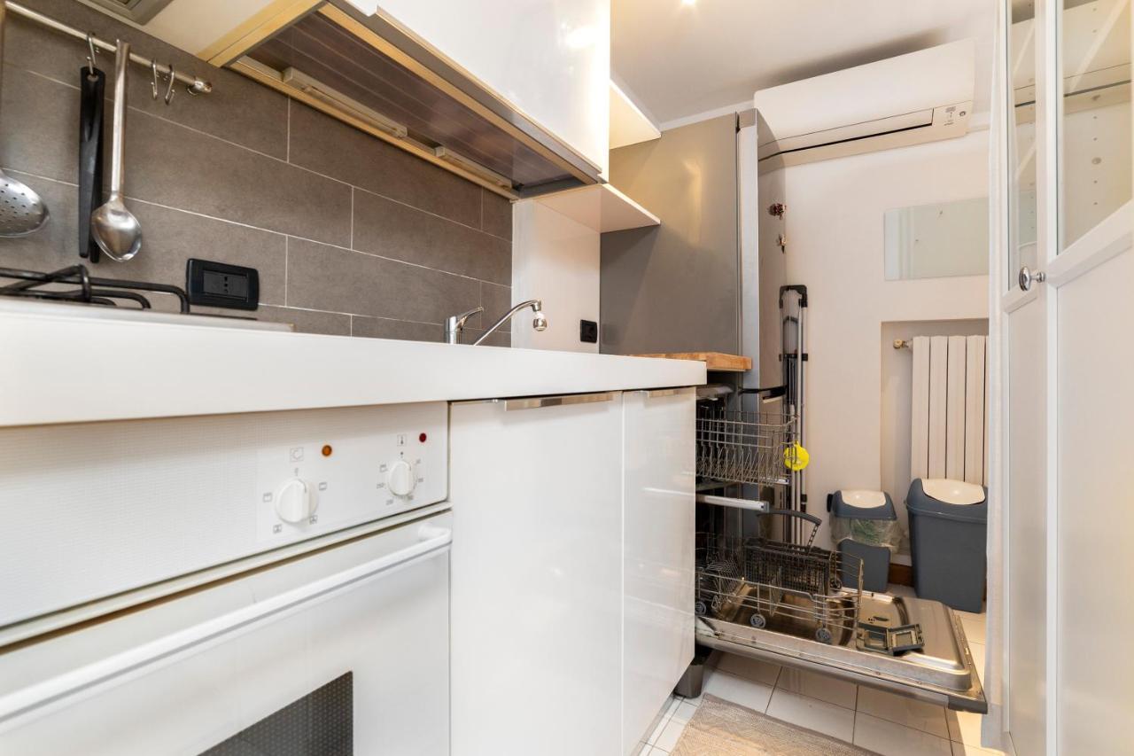 Porta Genova Balcony Apartment Milano Eksteriør billede